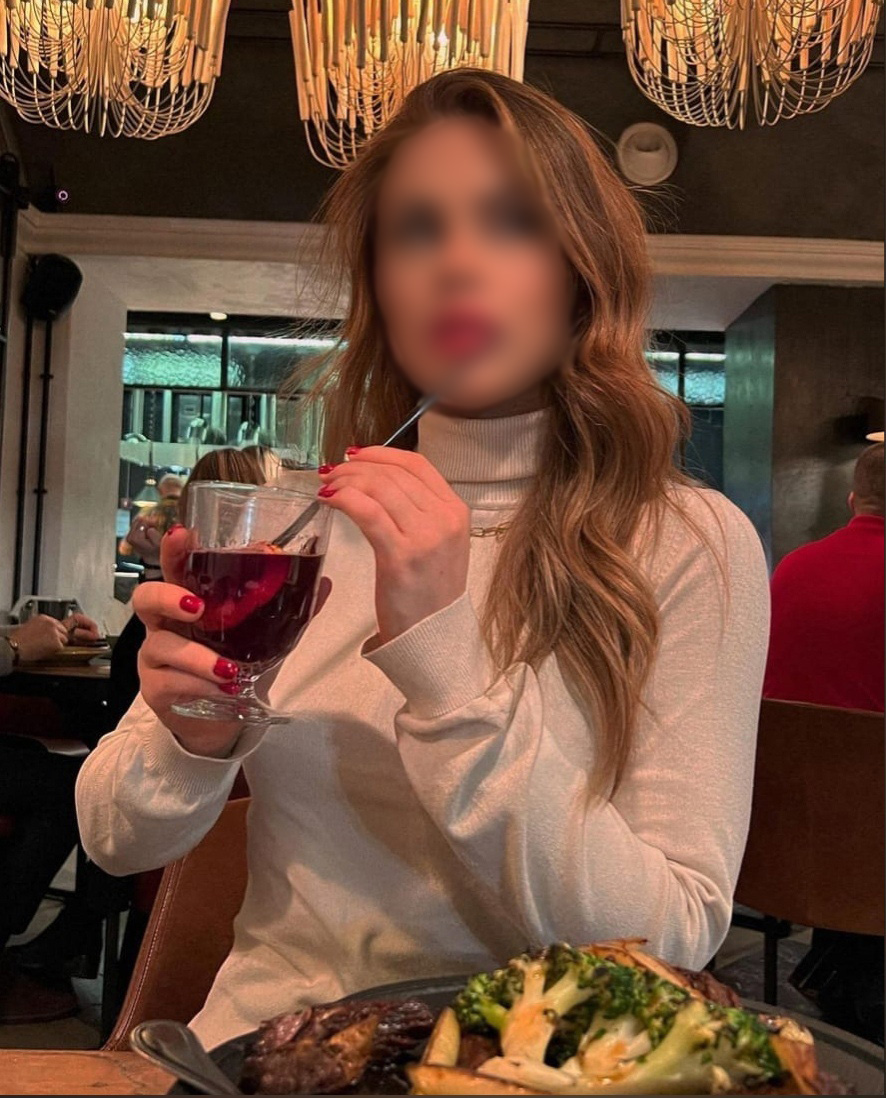 Escort Oksana Photo 1