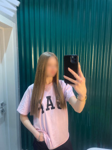 Escort Karoline Photo 2